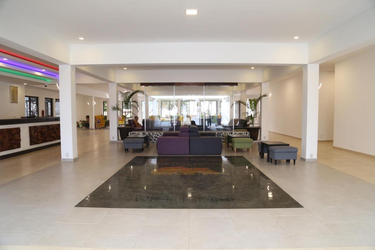 Sunbeach Hotel & Resort Bakau المظهر الخارجي الصورة